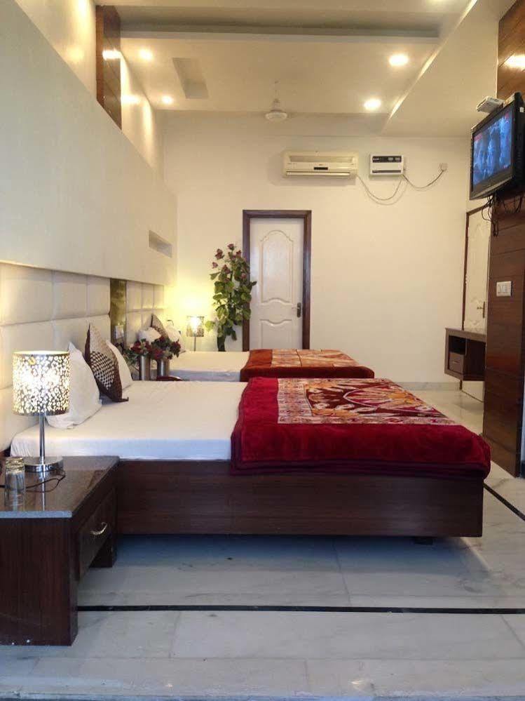 אמריצר Hotel Namaskar מראה חיצוני תמונה