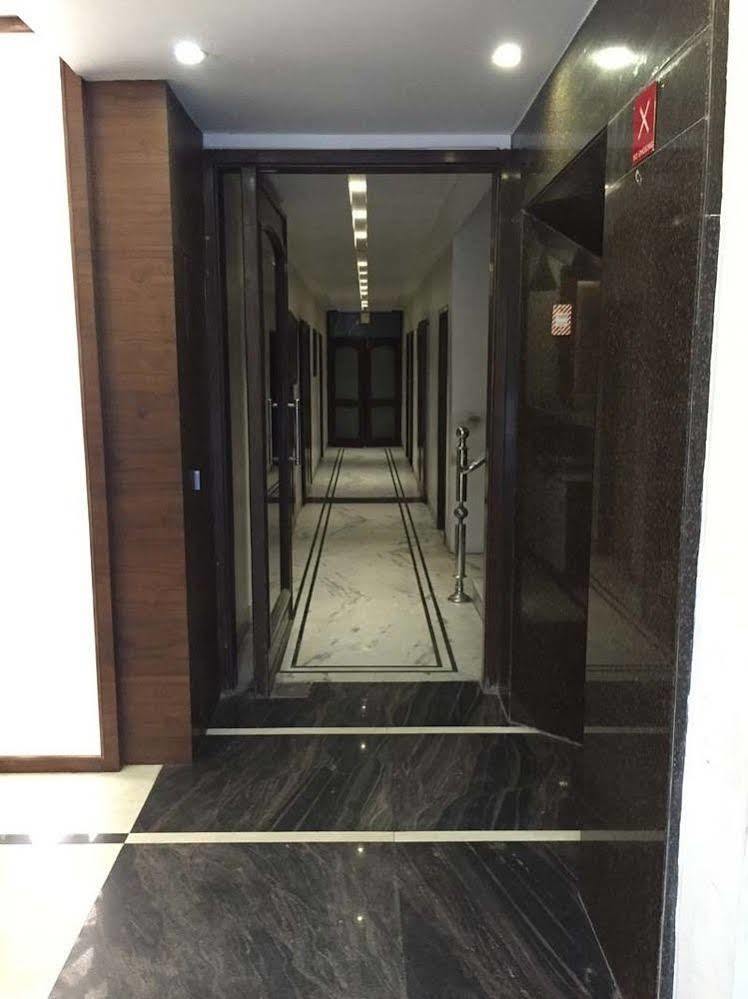 אמריצר Hotel Namaskar מראה חיצוני תמונה